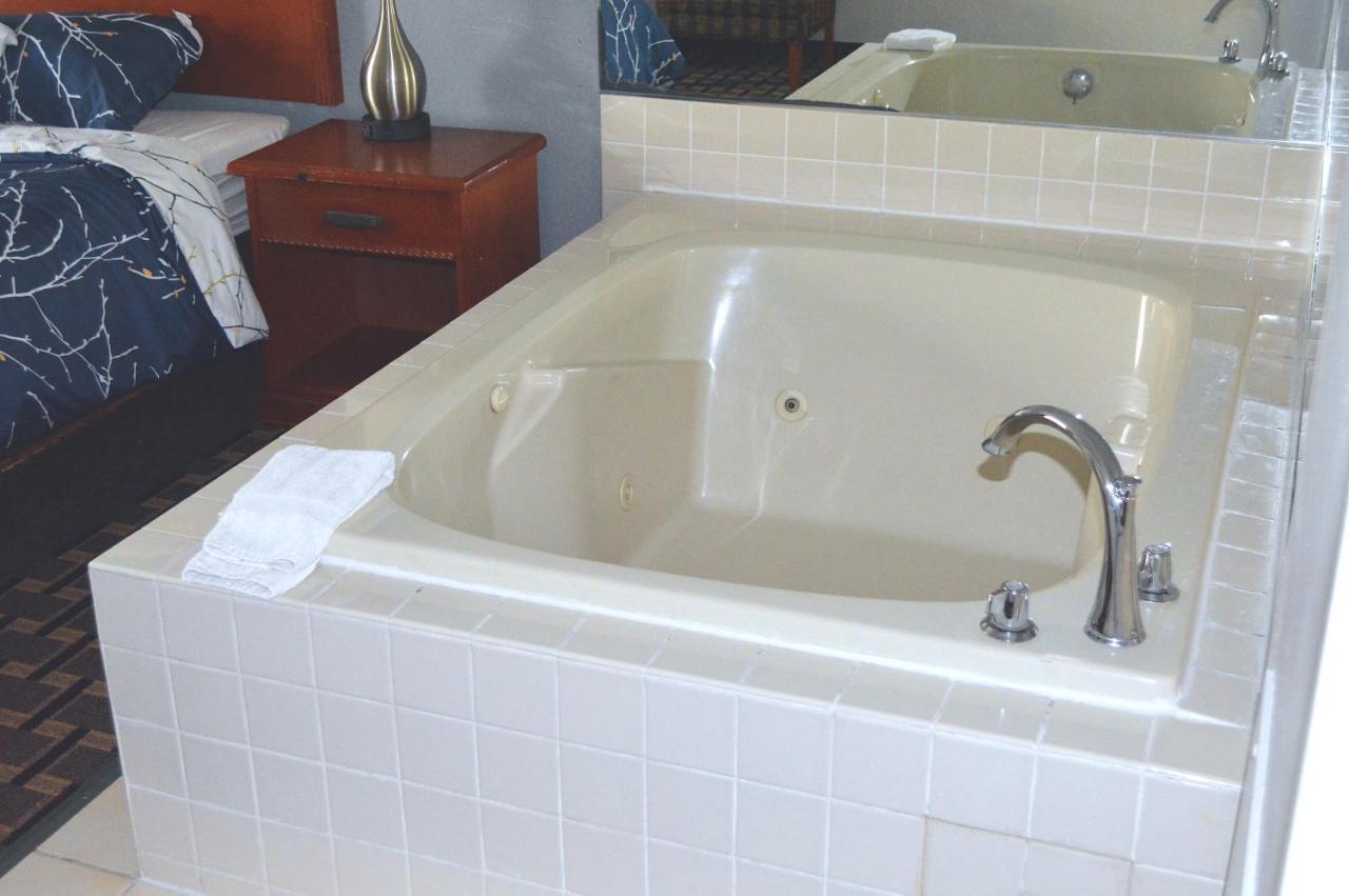 Americas Best Value Inn And Suites St. Cloud Saint Cloud Dış mekan fotoğraf