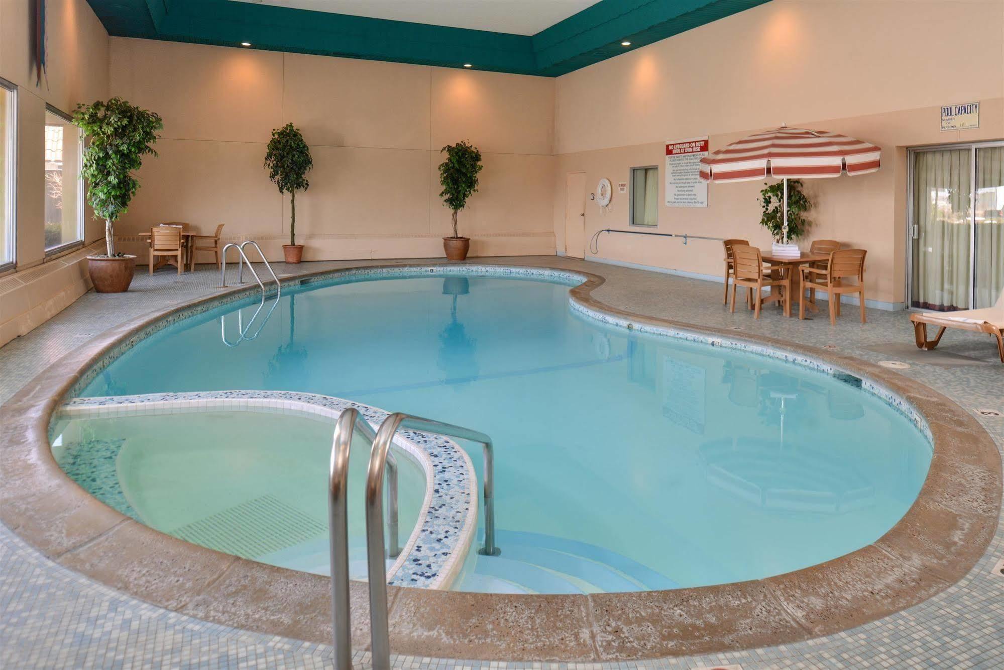 Americas Best Value Inn And Suites St. Cloud Saint Cloud Dış mekan fotoğraf